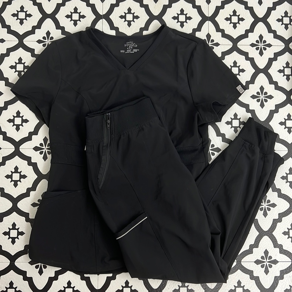 Cherokee infinity jogger scrub set